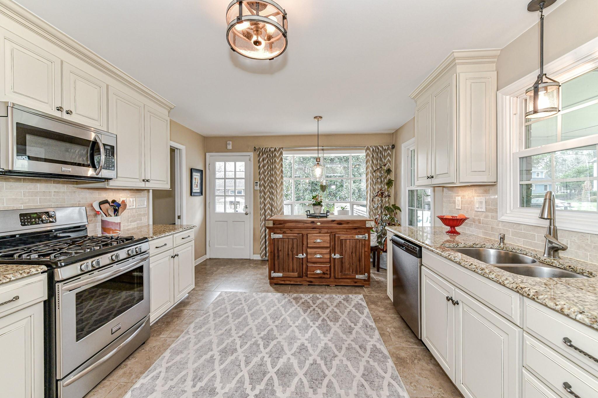 4600 Walker Road Charlotte, NC 28211 - Photo 9 of 33 Gallery Image 9