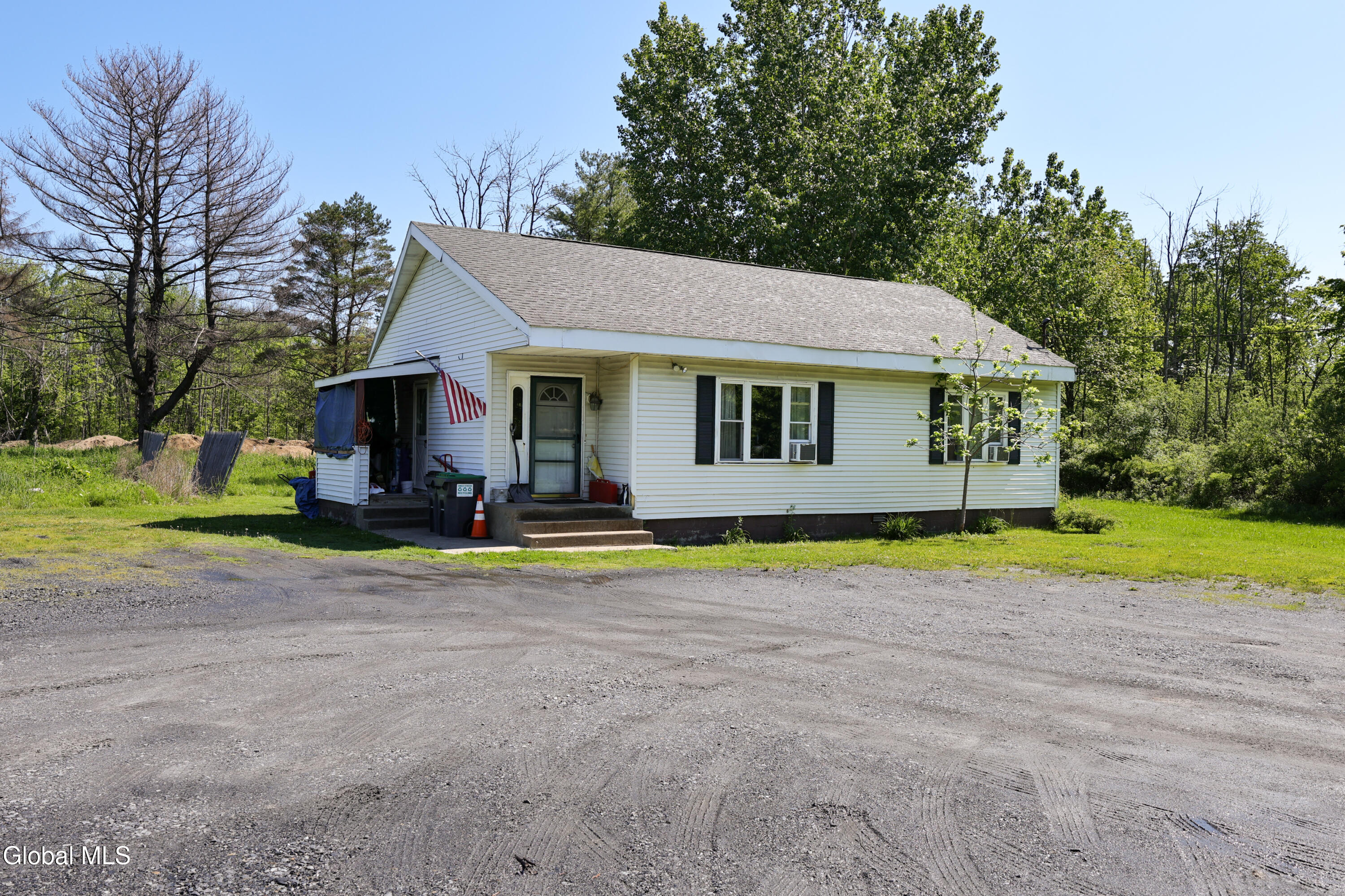 4 Connolly Road Ballston, NY 12019 - Photo 6 of 40 2 (5)
