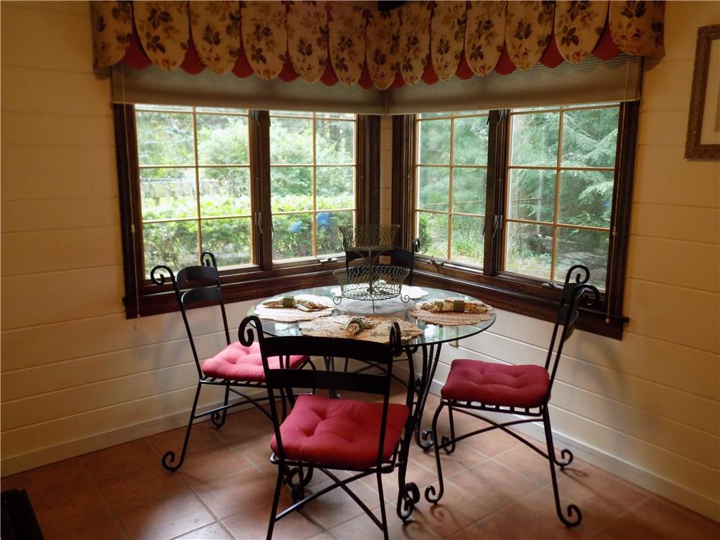 242 Rockingham Road Pittsburgh, PA 15238 - Photo 11 of 25 Gallery Image 11