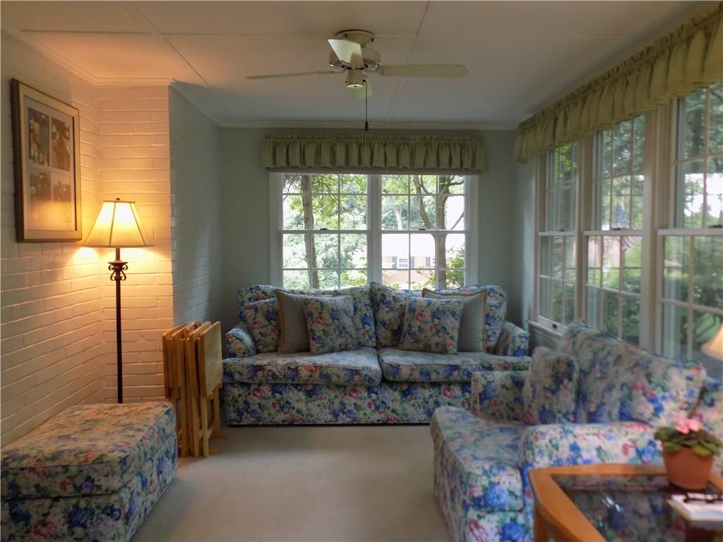 242 Rockingham Road Pittsburgh, PA 15238 - Photo 13 of 25 Gallery Image 13