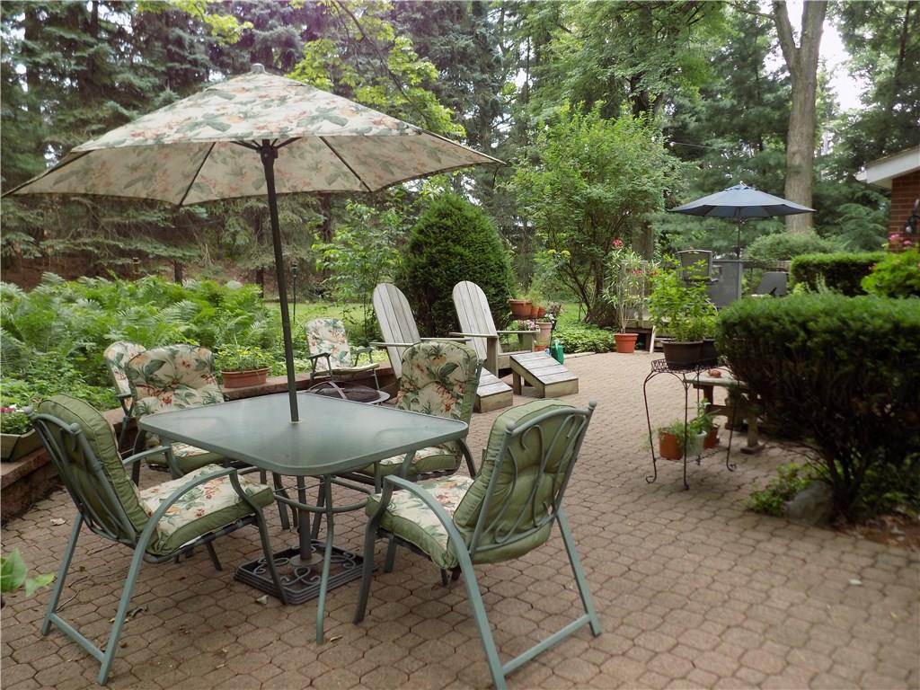 242 Rockingham Road Pittsburgh, PA 15238 - Photo 15 of 25 Gallery Image 15