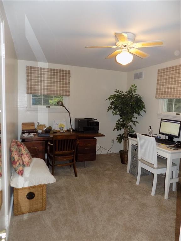 242 Rockingham Road Pittsburgh, PA 15238 - Photo 19 of 25 Gallery Image 19
