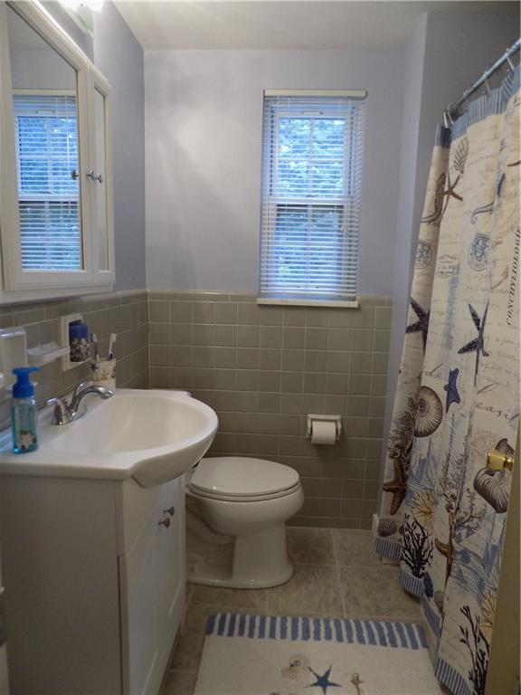 242 Rockingham Road Pittsburgh, PA 15238 - Photo 20 of 25 Gallery Image 20