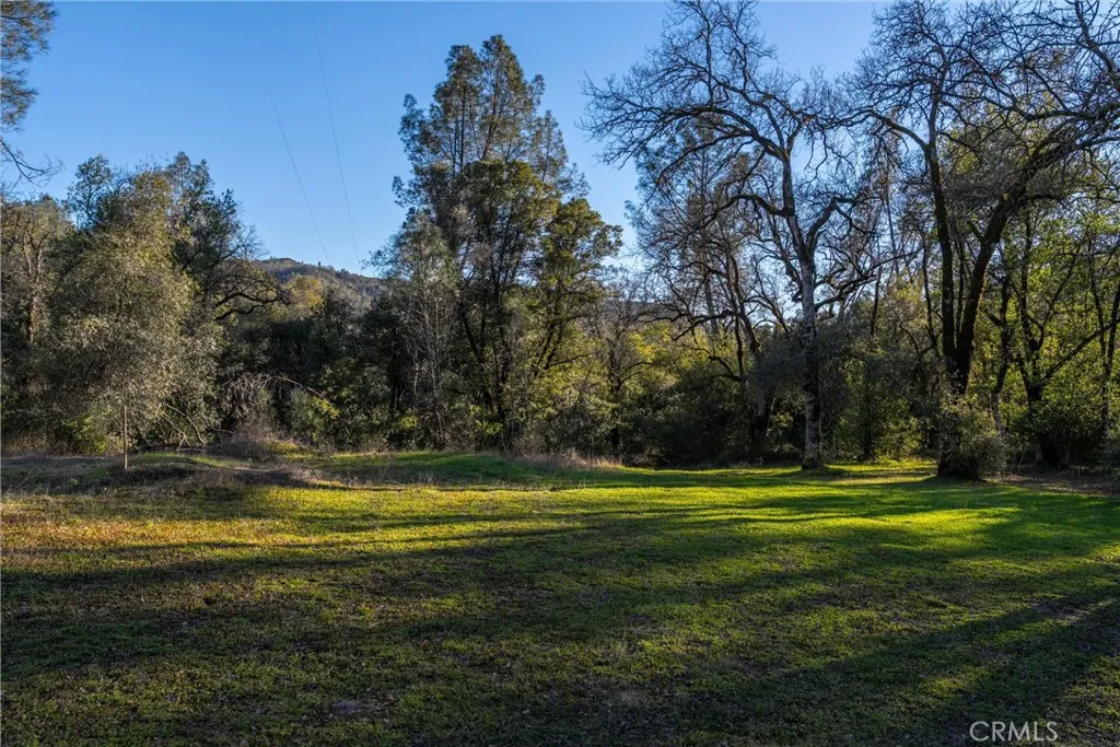 0 Crown Point Road Magalia, CA 95954 - Photo 32 of 39 a view of a swimming pool with an outdoor space