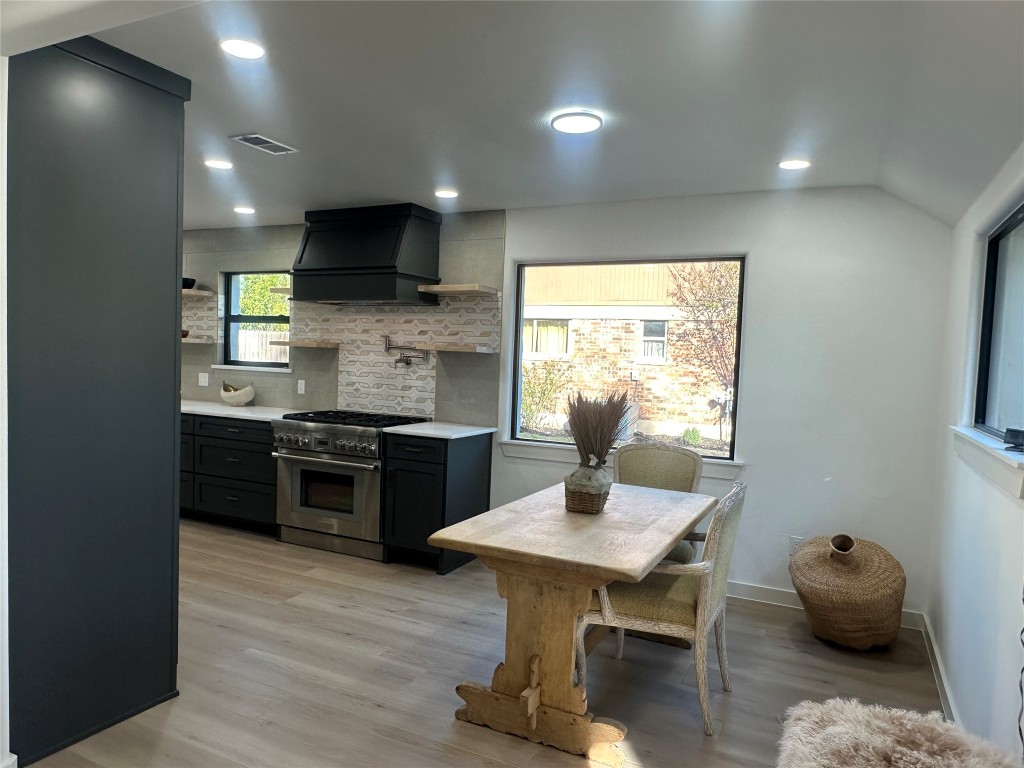 4910 Woodcreek Road Austin, TX 78749 - Photo 12 of 40