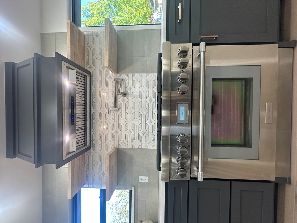 4910 Woodcreek Road Austin, TX 78749 - Photo 13 of 40