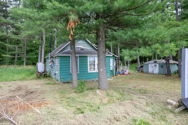 $129,000 | N8276 5th Avenue, Camp Douglas, WI 54618
