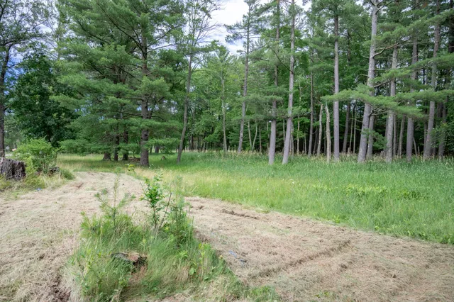 $129,000 | N8276 5th Avenue, Camp Douglas, WI 54618