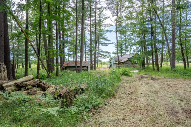 $129,000 | N8276 5th Avenue, Camp Douglas, WI 54618