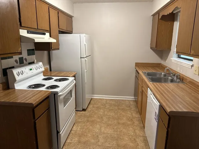 $1,275 | 821 Barringer Drive, Unit A, Raleigh, NC 27606