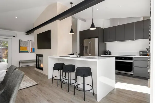 $5,510,000 | 1102-209 Del Mar Avenue, Santa Barbara, CA 93109