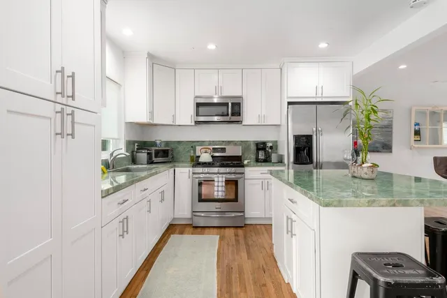 $5,510,000 | 1102-209 Del Mar Avenue, Santa Barbara, CA 93109