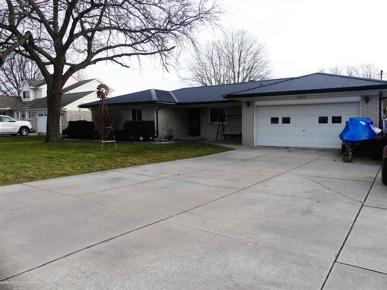 7259 Flamingo Road Algonac, MI 48001 - Photo 2 of 26 50029350-1.JPG