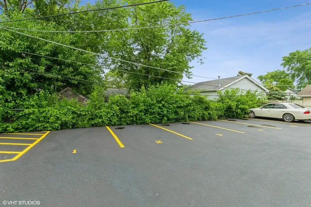 $1,300 | 7138 82nd Street, Unit 1E, Bridgeview, IL 60455