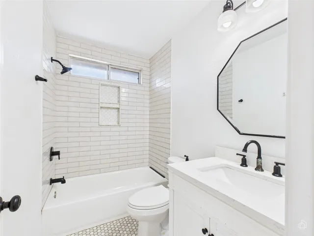 $329,000 | 6733 Sabrina Drive, Austin, TX 78747