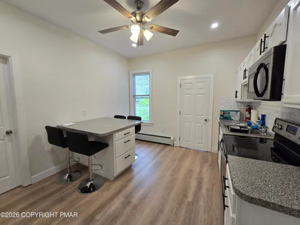 $1,800 | 110 Analomink Street, Unit 2, East Stroudsburg, PA 18301