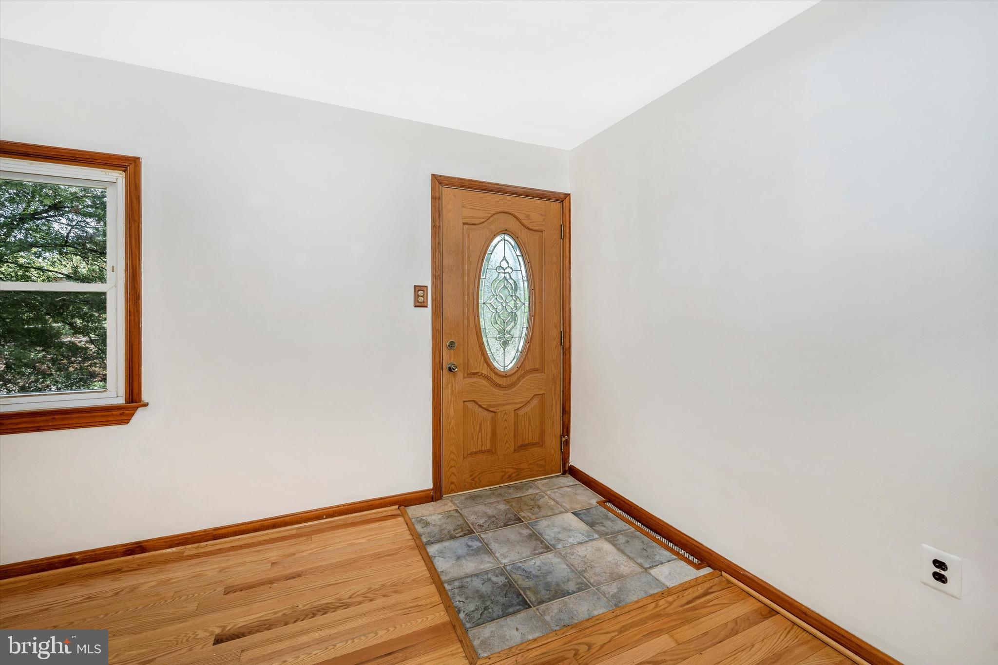 11805 Goodloe Road Silver Spring, MD 20906 - Photo 2 of 57