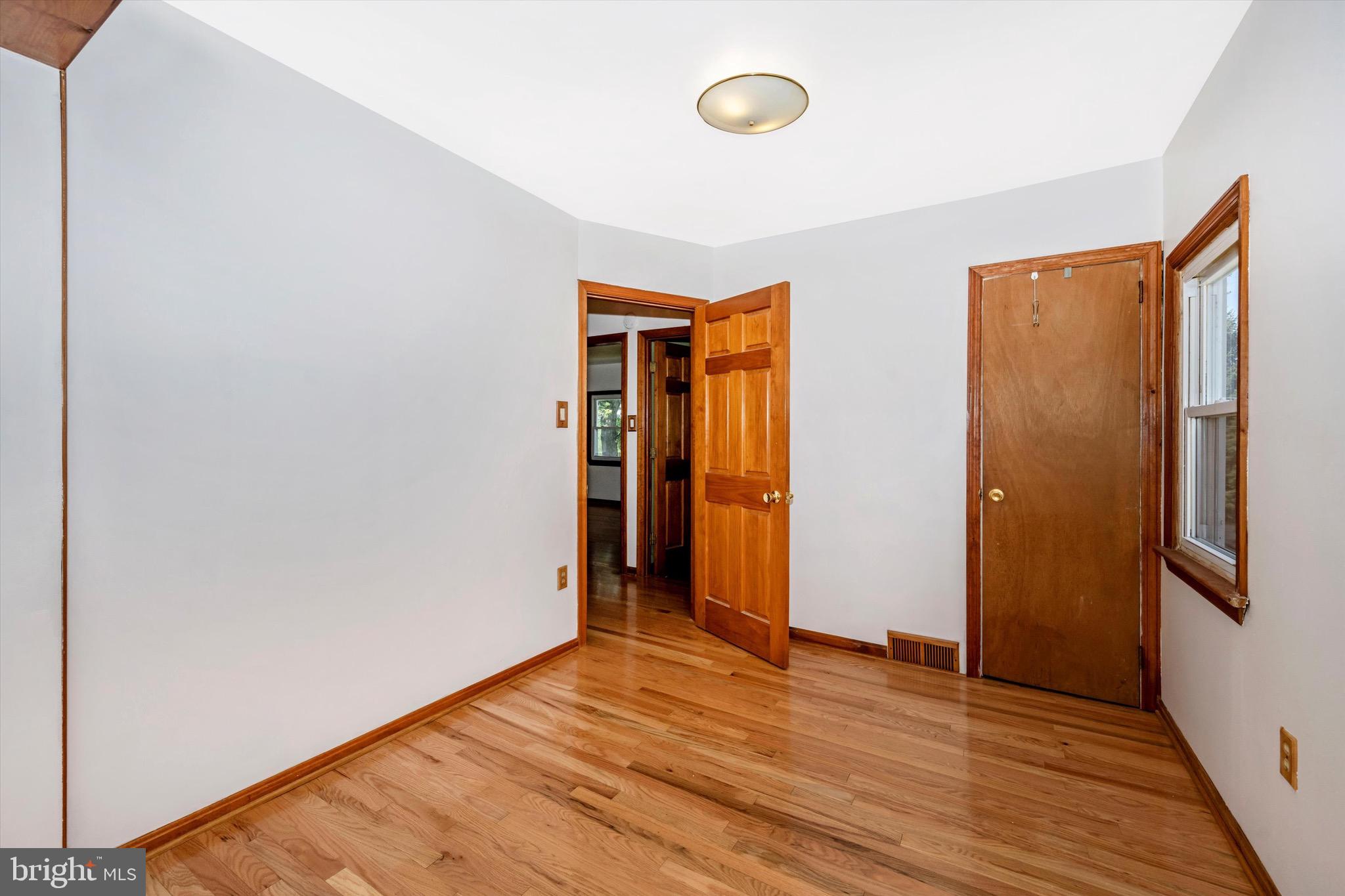 11805 Goodloe Road Silver Spring, MD 20906 - Photo 18 of 57