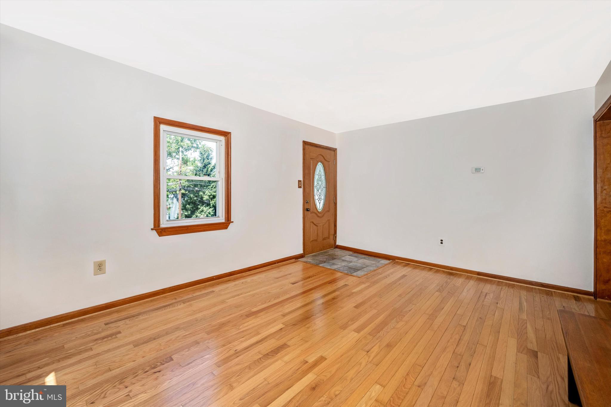11805 Goodloe Road Silver Spring, MD 20906 - Photo 4 of 57