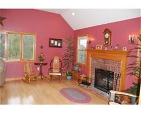 3 Stonebridge Road Auburn, MA 01501 - Photo 6 of 19 Gallery Image 6