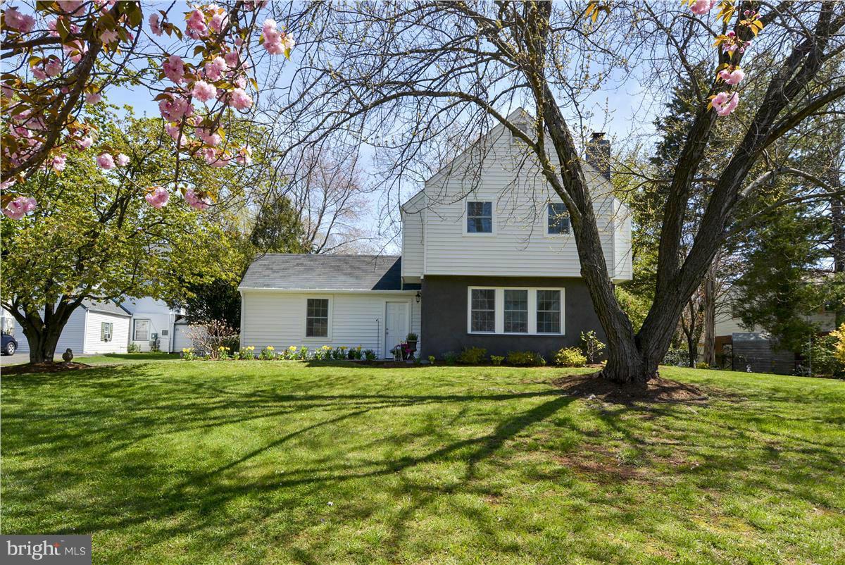 8611 Artillery Road Manassas, VA 20110 - Photo 1 of 27 Exterior (Front)