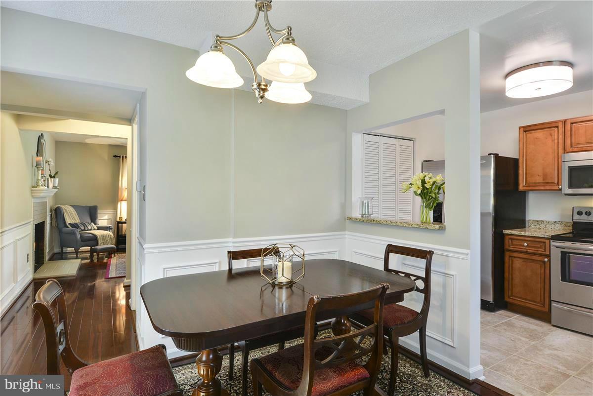8611 Artillery Road Manassas, VA 20110 - Photo 6 of 27 Dining Room