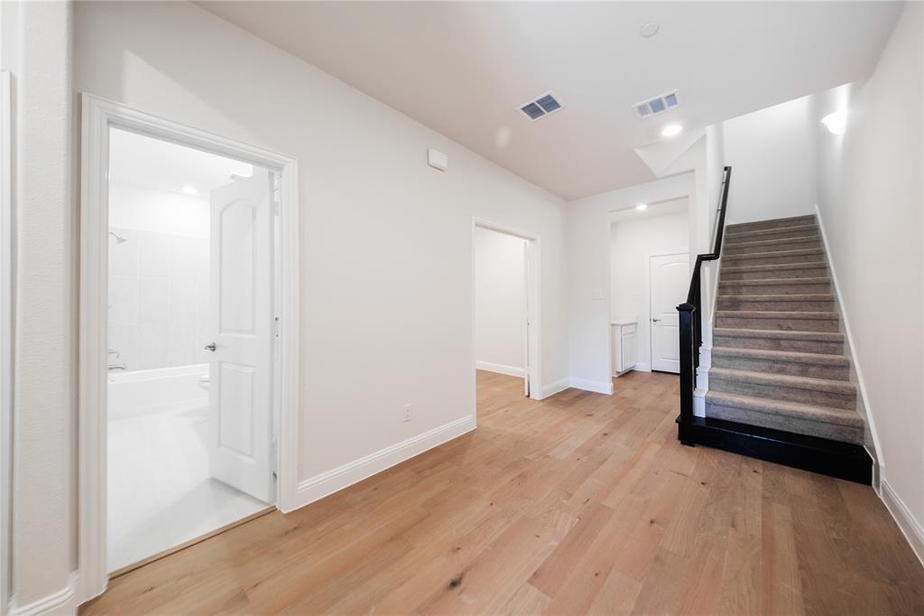 7929 Sunset Boulevard Rowlett, TX 75088 - Photo 16 of 34 Foyer