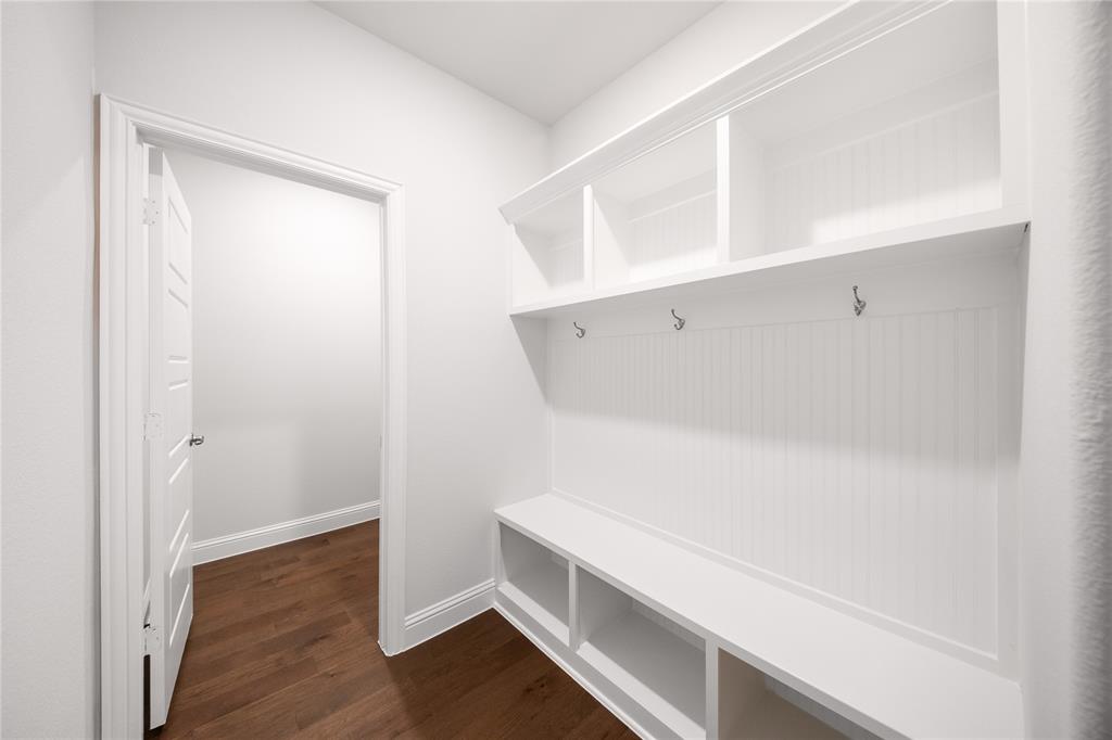 7929 Sunset Boulevard Rowlett, TX 75088 - Photo 23 of 32 a view of an empty walk in closet