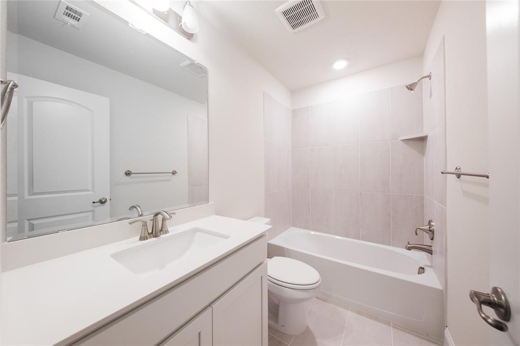 7929 Sunset Boulevard Rowlett, TX 75088 - Photo 27 of 34 Bath 3