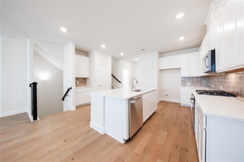 7929 Sunset Boulevard Rowlett, TX 75088 - Photo 4 of 34 Kitchen