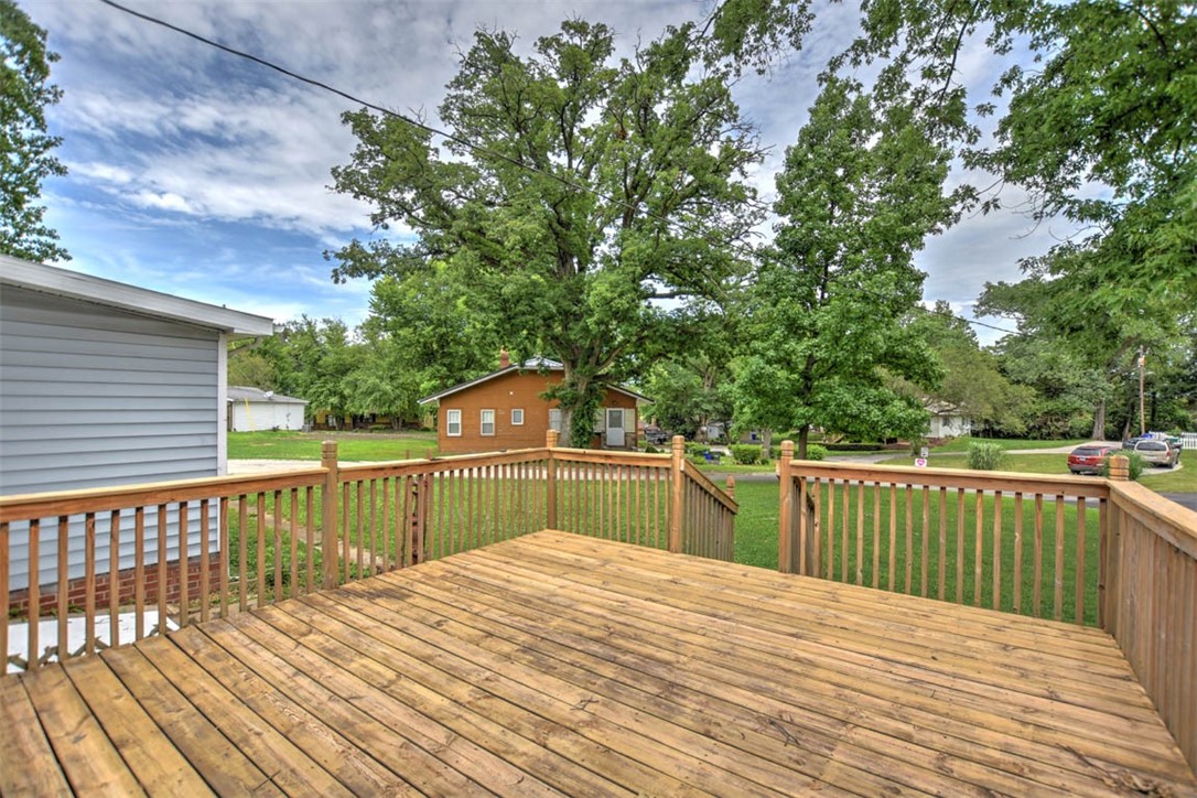 33 Lake Grove Club Decatur, IL 62521 - Photo 23 of 24 a view of a wooden deck