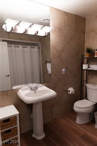 $2,800 | 3151 Camel Back Drive, Las Vegas, NV 89169