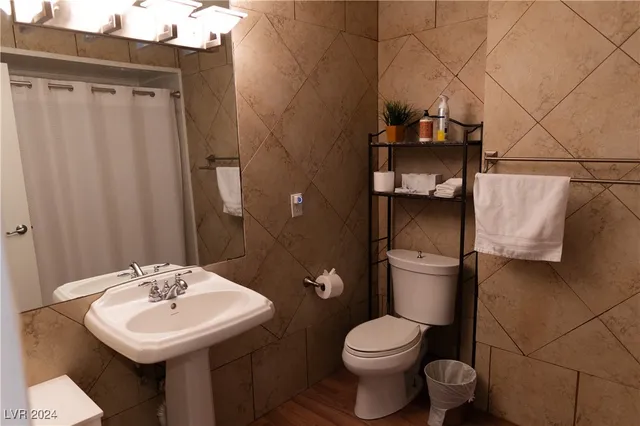 $2,800 | 3151 Camel Back Drive, Las Vegas, NV 89169