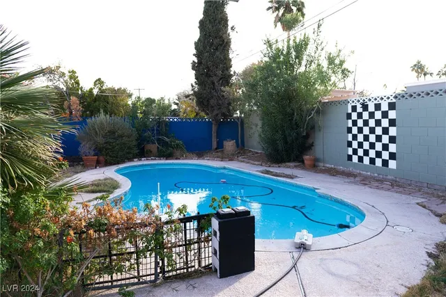 $2,800 | 3151 Camel Back Drive, Las Vegas, NV 89169