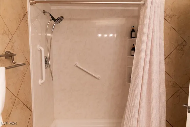 $2,800 | 3151 Camel Back Drive, Las Vegas, NV 89169