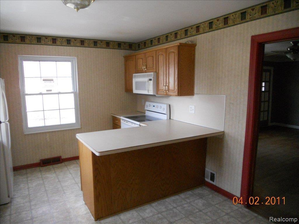 201 South Maple Leaf Road Lapeer, MI 48446 - Photo 16 of 19 DSCN3984