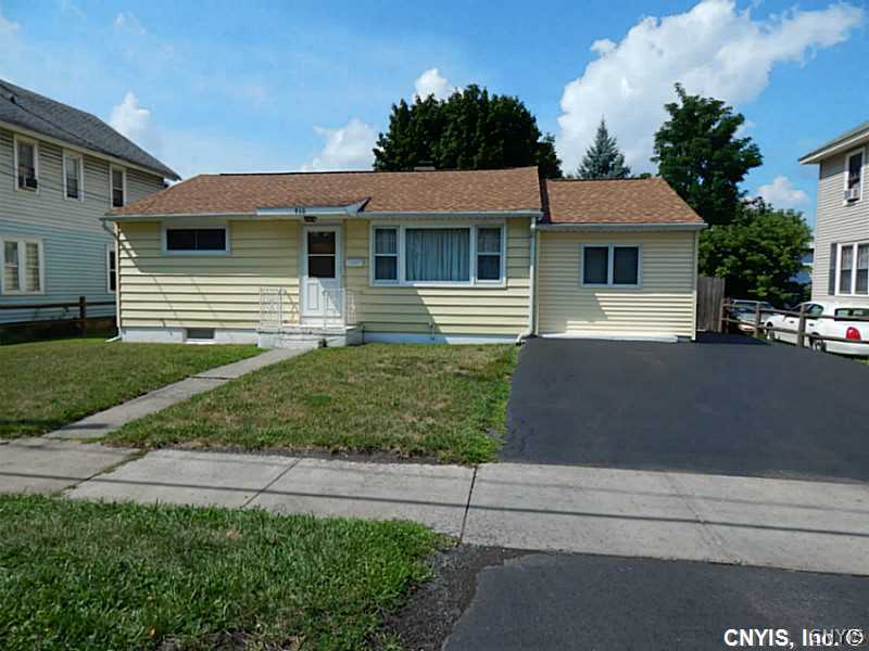 910 Ballantyne Road Syracuse, NY 13207 - Photo 1 of 1 Exterior Front.