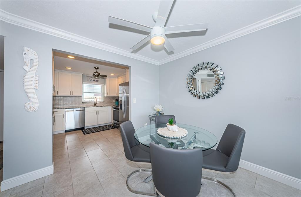 4775 Cove Circle, Unit 904 St. Petersburg, FL 33708 - Photo 13 of 50