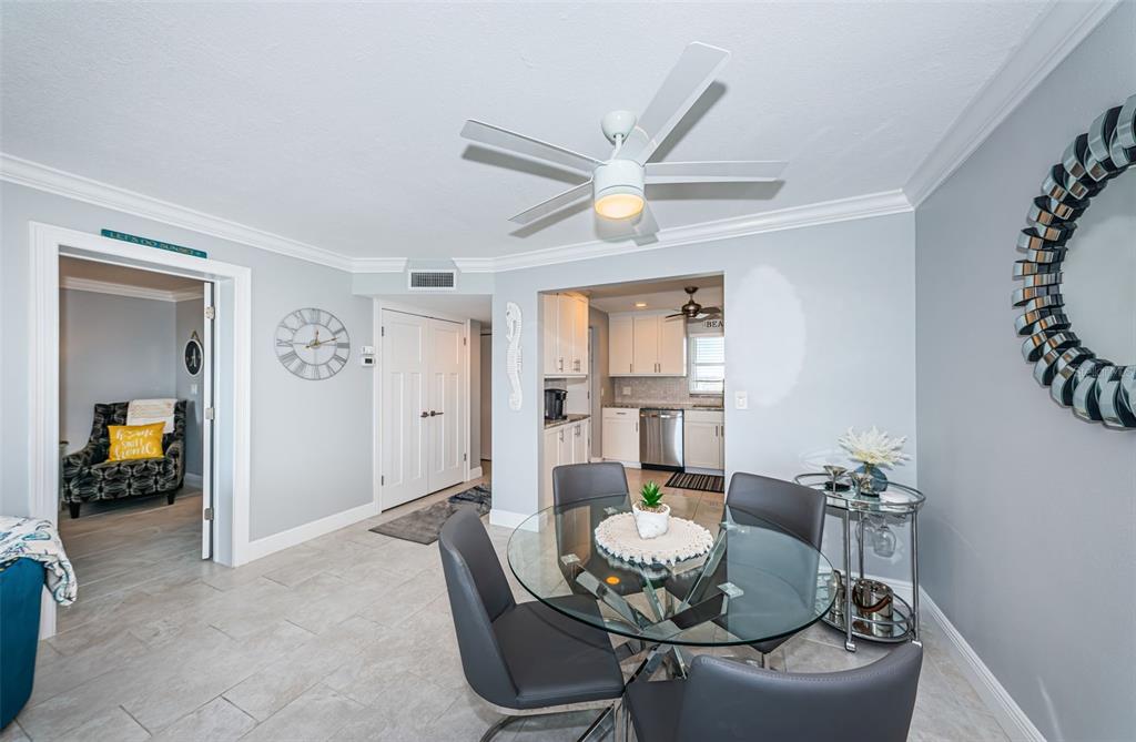 4775 Cove Circle, Unit 904 St. Petersburg, FL 33708 - Photo 14 of 50