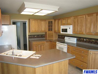 1004 County Road 71 Butler, IN 46721 - Photo 6 of 17