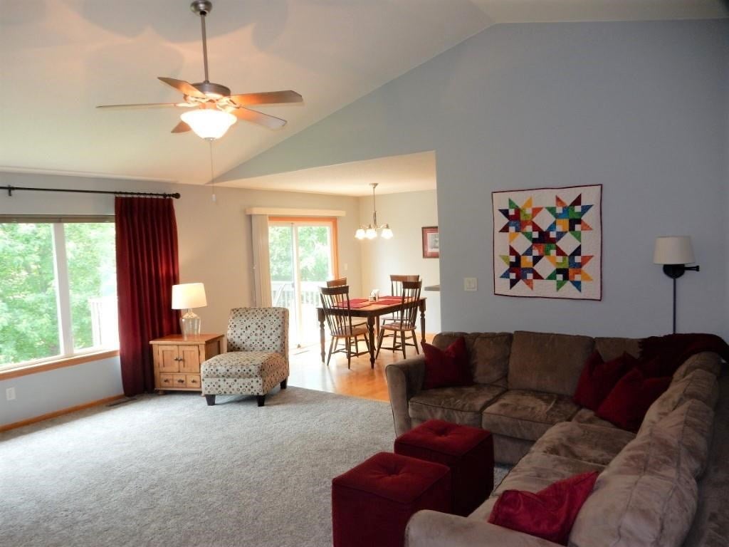 733 Tipperary Road Iowa City, IA 52246 - Photo 6 of 24 Gallery Image 6