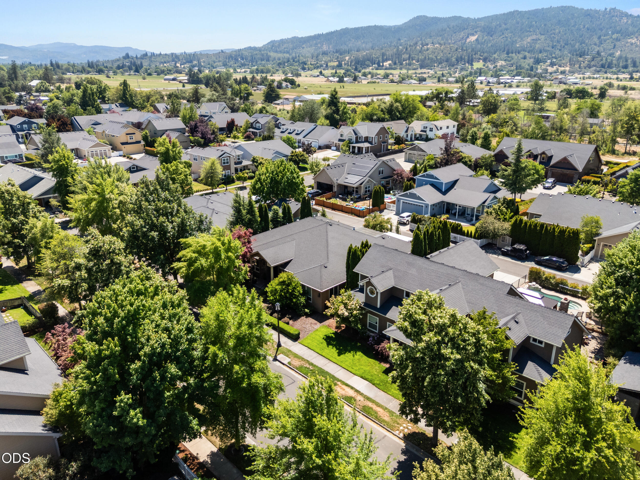 935 Sandoz Street Central Point, OR 97502 - Photo 31 of 36