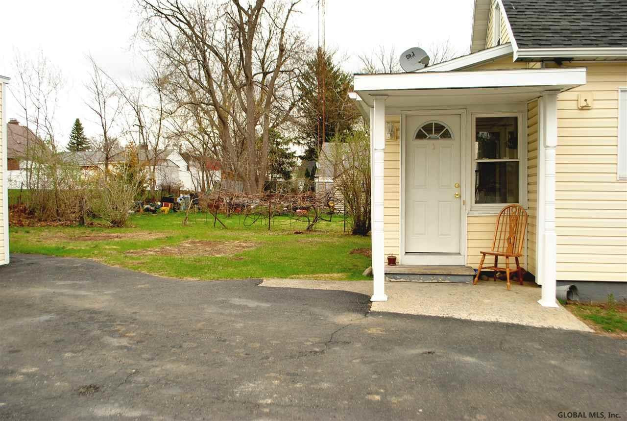 93 Osborne Road Colonie, NY 12205 - Photo 4 of 16 Photo 4