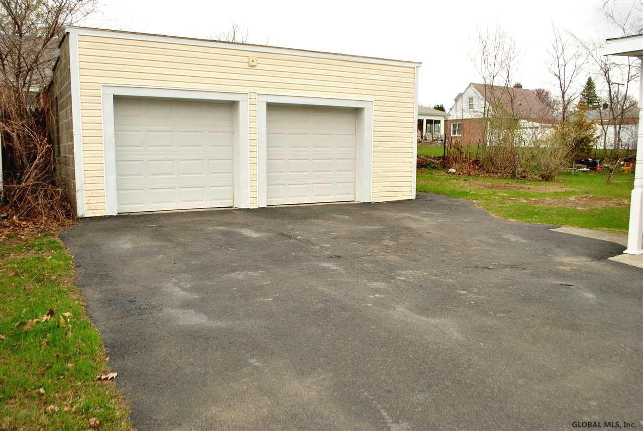 93 Osborne Road Colonie, NY 12205 - Photo 6 of 16 Photo 6
