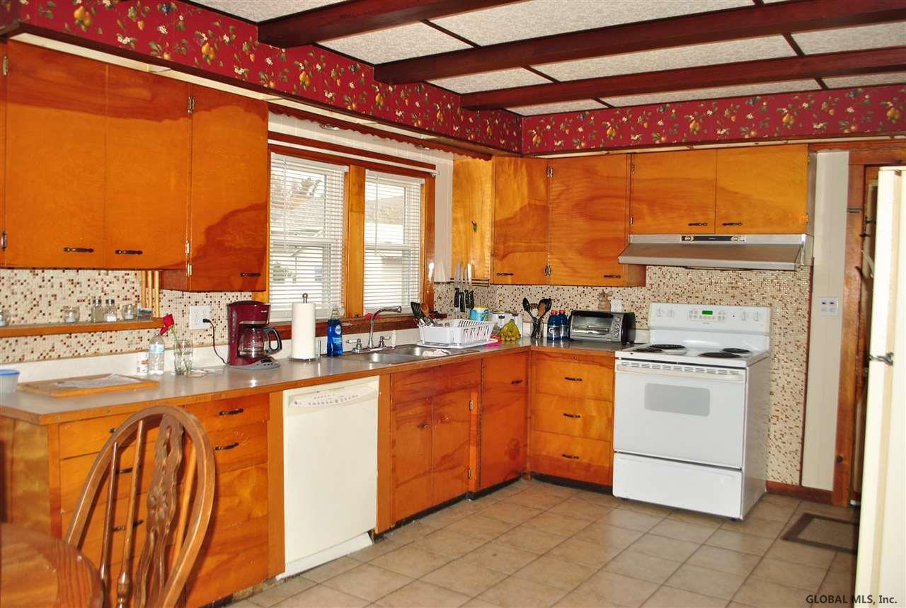 93 Osborne Road Colonie, NY 12205 - Photo 8 of 16 Photo 8