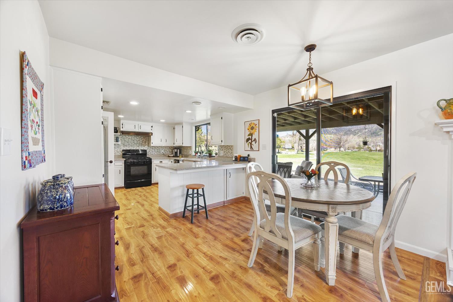 Undisclosed Address Tehachapi, CA 93561 - Photo 14 of 48