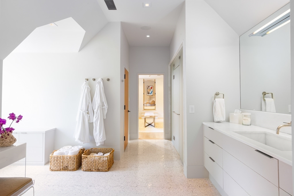 1 Chestnut Place Brookline, MA 02445 - Photo 12 of 26