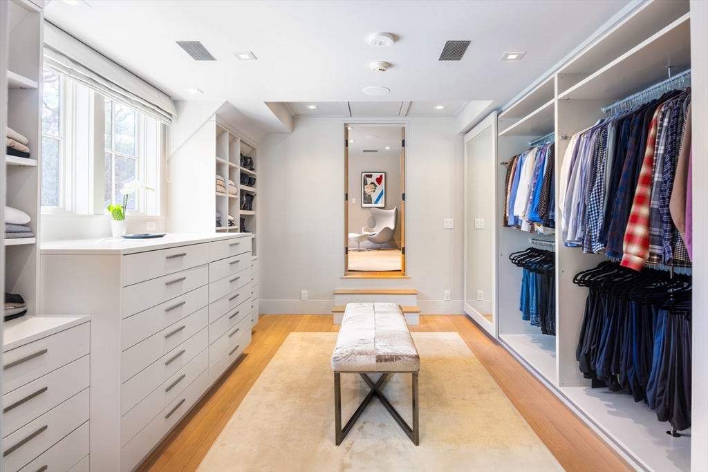 1 Chestnut Place Brookline, MA 02445 - Photo 13 of 26