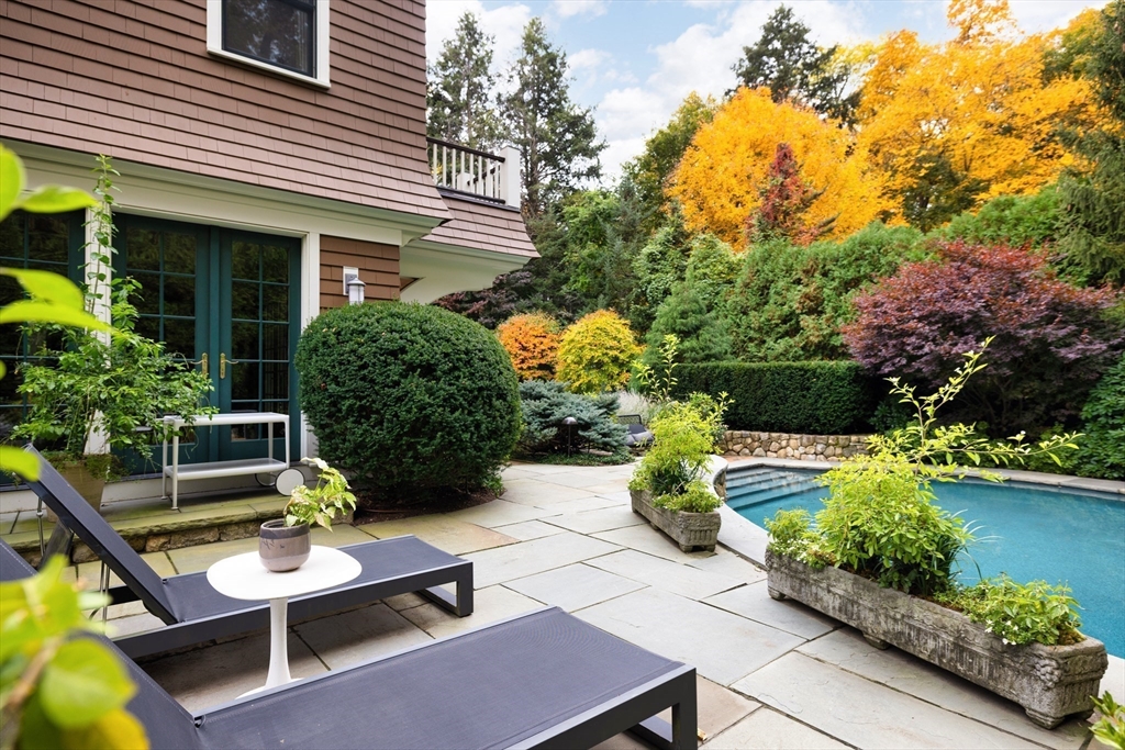 1 Chestnut Place Brookline, MA 02445 - Photo 20 of 26