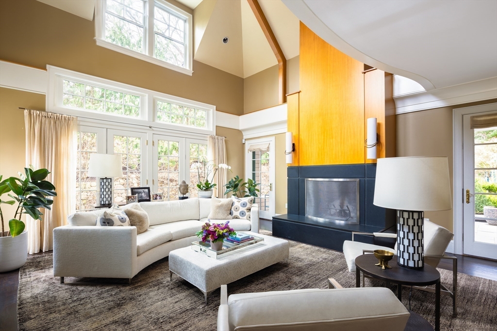 1 Chestnut Place Brookline, MA 02445 - Photo 4 of 26